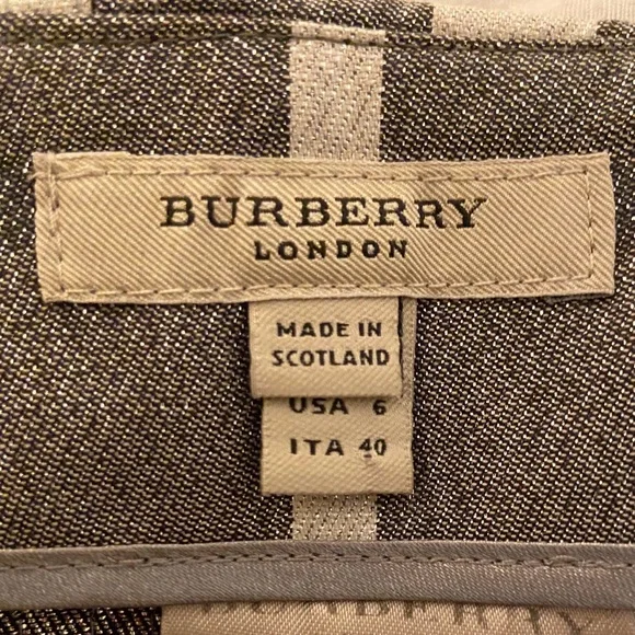 Burberry Size 6 Check Mini Skirt in Black Metallic Gray and White. - Picture 3 of 7